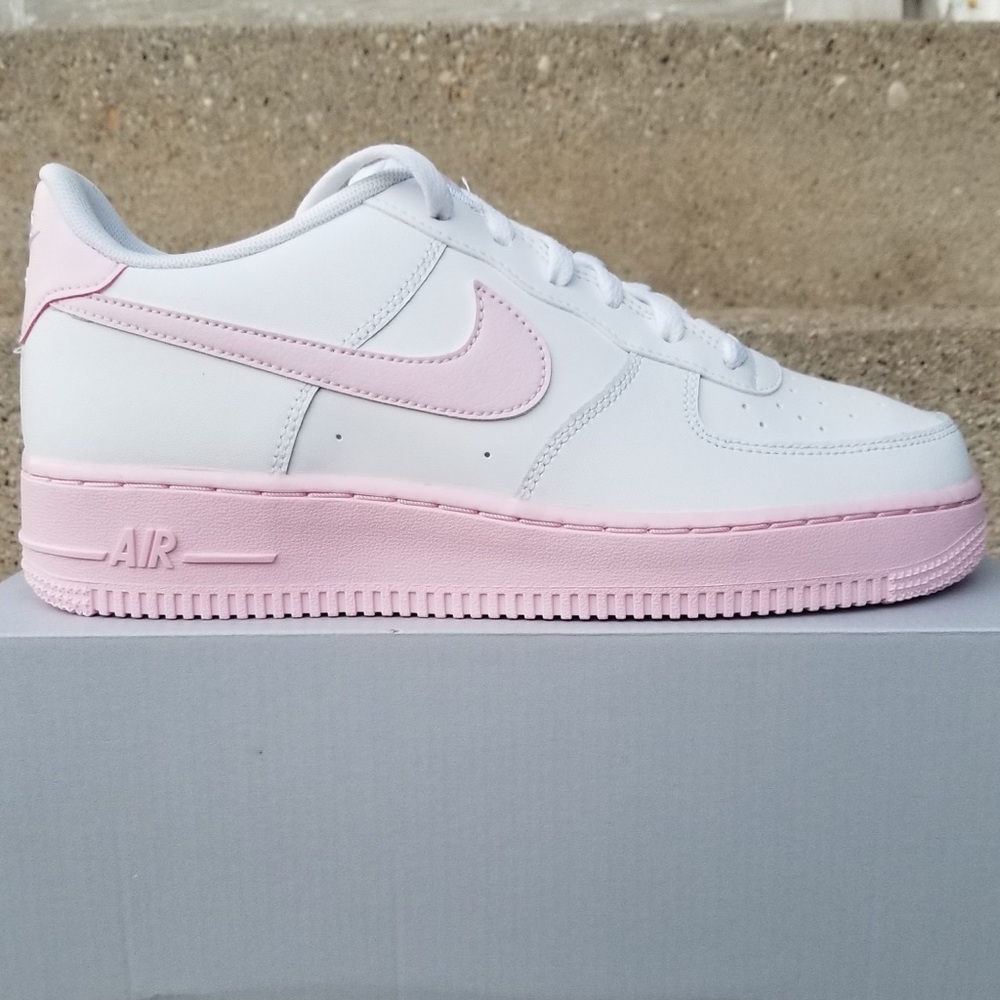 Nike Air Force 1 Low Light Pink Foam Women’s 8.5